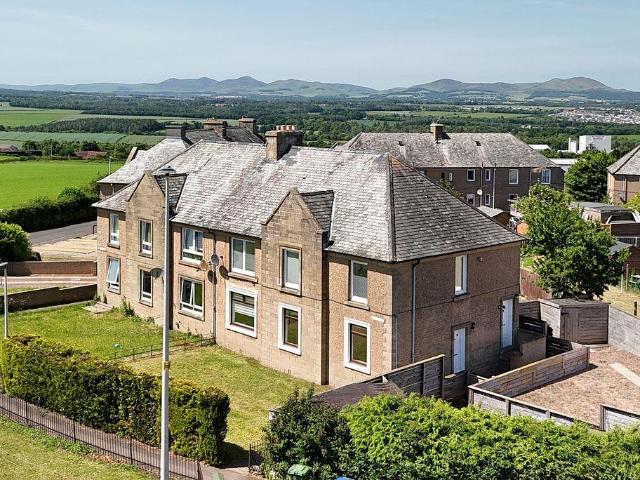 Flat for sale in Gowkshill, Newtongrange