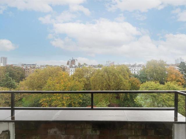Flat for sale in Chelsea, Greater London