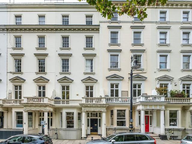 Flat for sale in Pimlico, Greater London