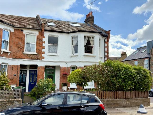 Flat for sale in Muswell Hill, Greater London