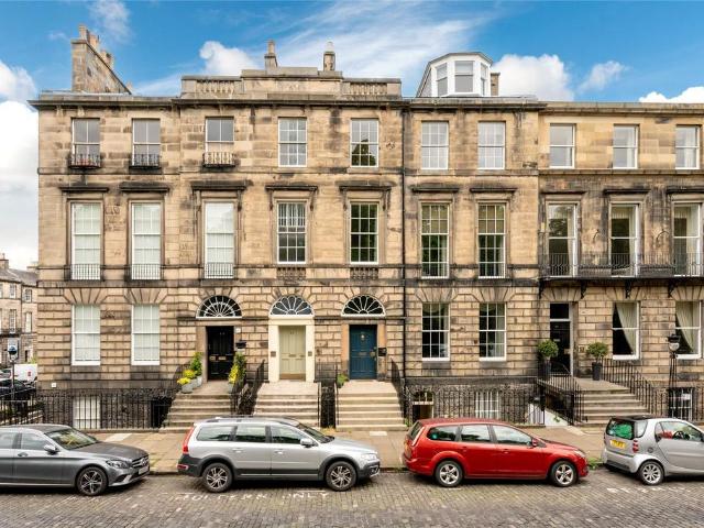 Flat for sale in New Town, Scotland