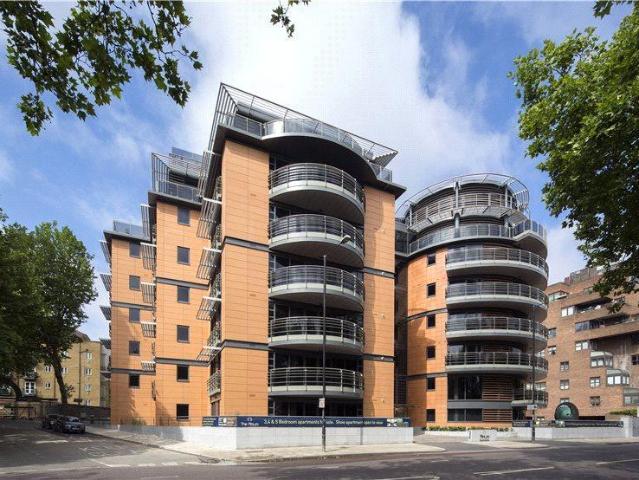 Flat for sale in St. John's Wood, Greater London