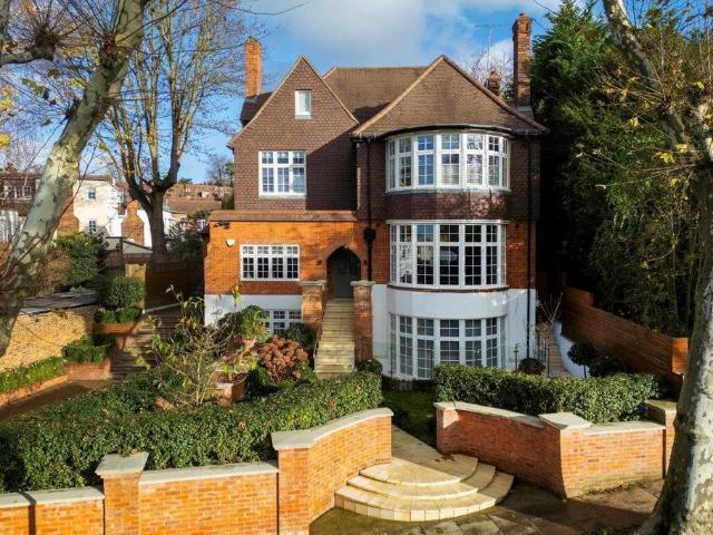 Flat for sale in North End, West Hampstead