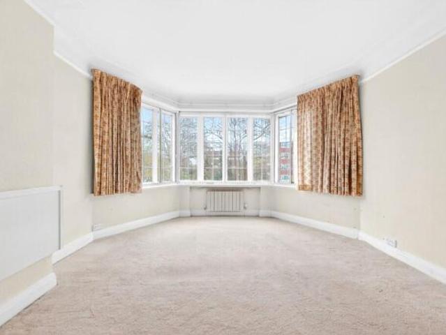 Apartment for sale in Putney, Greater London