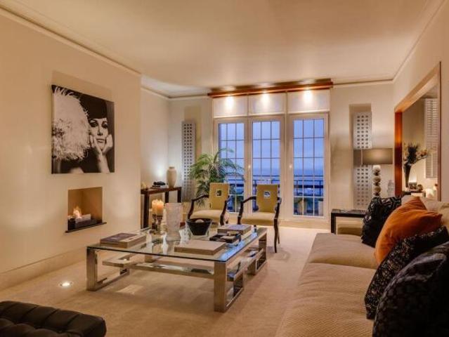 Apartment for sale in West Cliff, Bournemouth