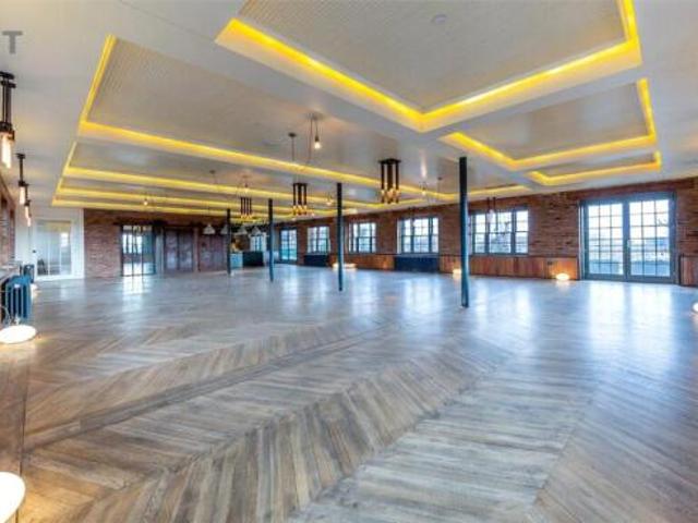 Apartment for sale in Chalk Farm, Greater London