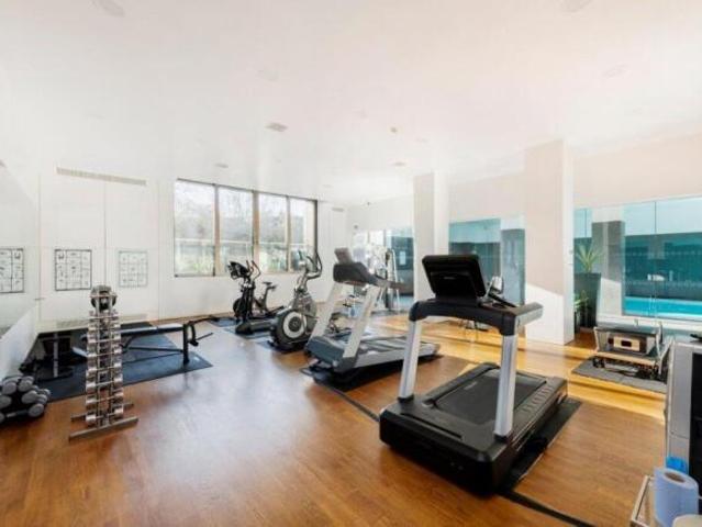 Apartment for sale in Greater London