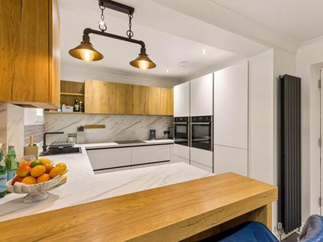 Apartment for sale in Hillhead, Scotland