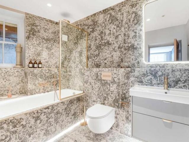 Apartment for sale in Cat Hill