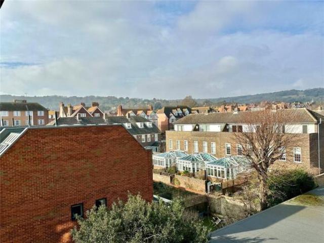 Apartment for sale in Eastbourne, East Sussex