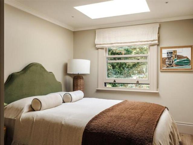 Apartment for sale in London Borough of Hammersmith and Fulham, Greater London