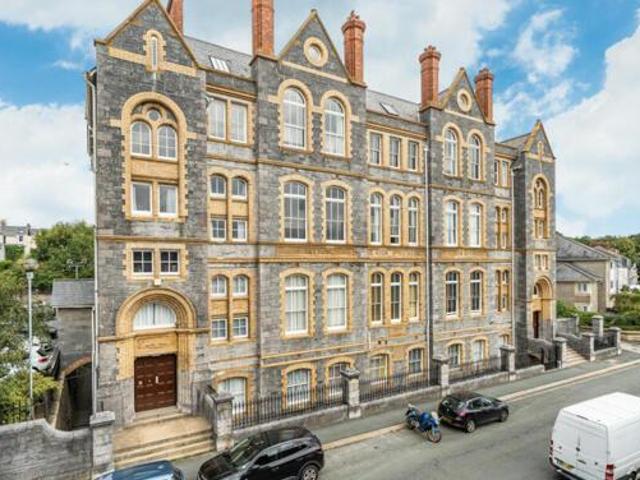House for sale in Follaton, Strode