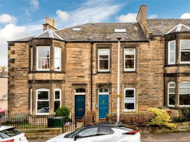 Apartment for sale in Lochend, Scotland