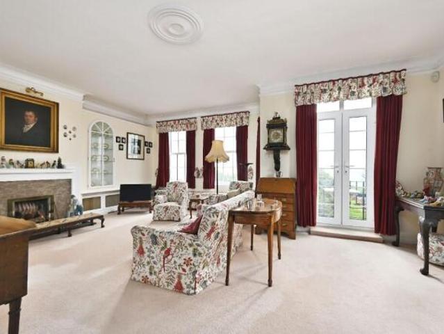 Apartment for sale in Eastbourne, East Sussex