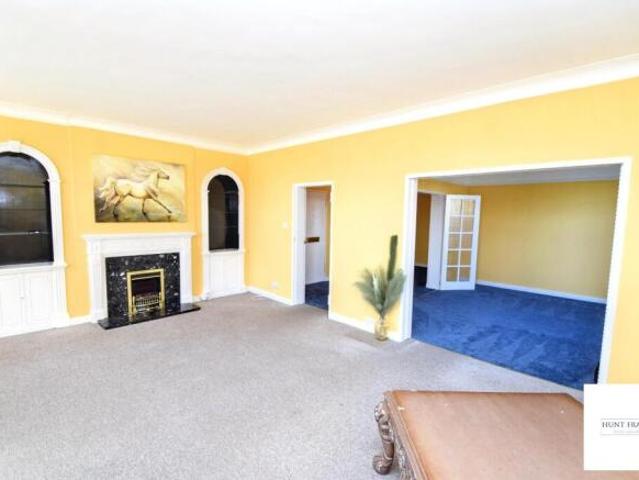Apartment for sale in Eastbourne, East Sussex