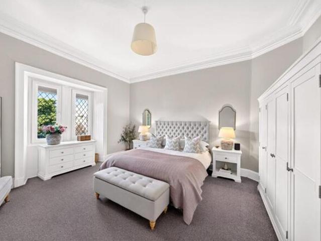 Apartment for sale in Morningside, Scotland