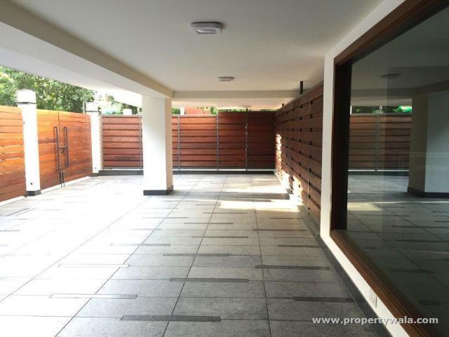 Flat for sale in Delhi, South West Delhi