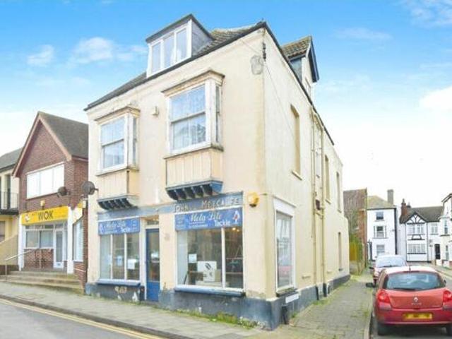House for sale in Frinton and Walton, Dale Hill