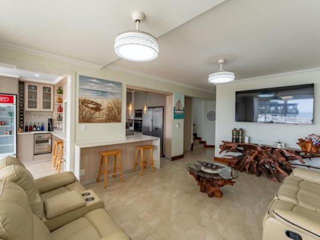 Apartment for sale in Princess Grant, Kwazulu-natal