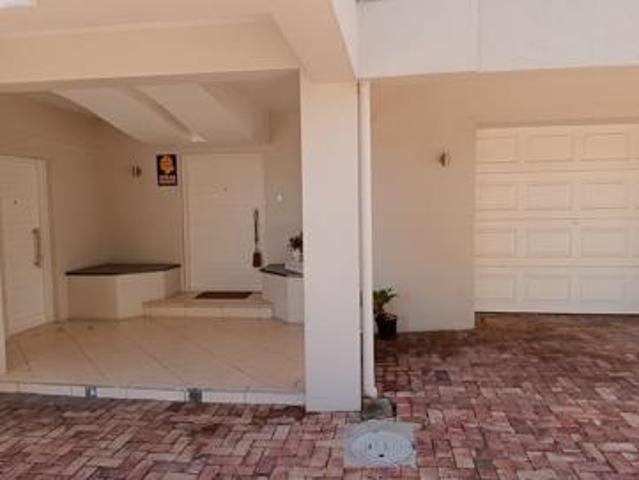 Apartment for sale in Nelson Mandela Bay Ward 18, Nelson Mandela Bay Metropolitan Municipality