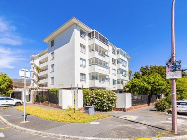 Apartment for sale in Cape Town, Western Cape