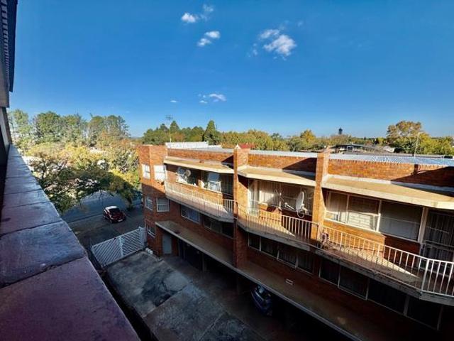 Apartment for sale in Potchefstroom, Tlokwe Local Municipality