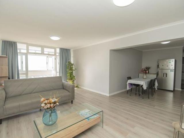 Apartment for sale in Nelson Mandela Bay Ward 18, Nelson Mandela Bay Metropolitan Municipality