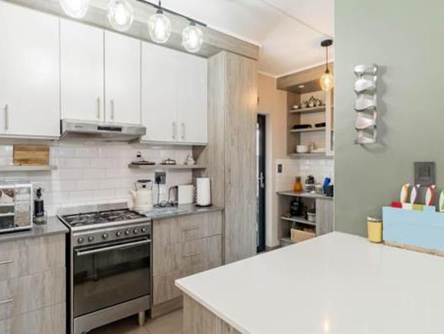 Apartment for sale in Vosloorus, Gauteng