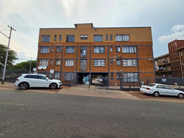 Apartment for rent in Waterkloof, Gauteng