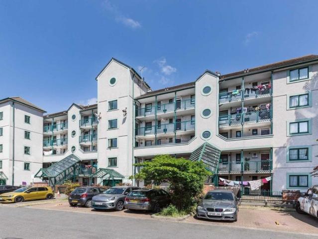 House for rent in Burdett Estate, Limehouse
