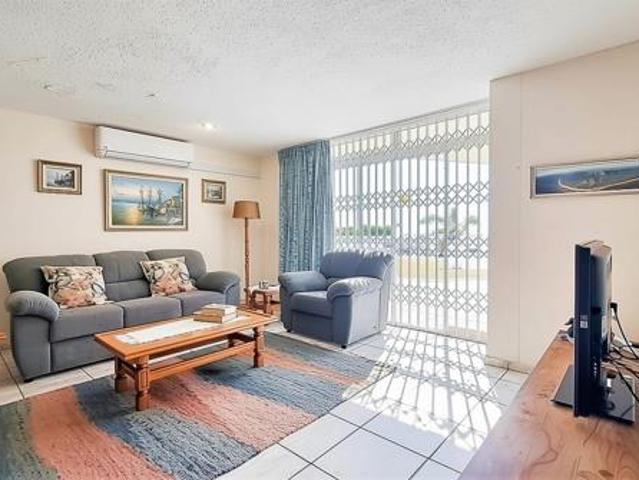 Apartment for sale in Margate, Hibiscus Coast Local Municipality