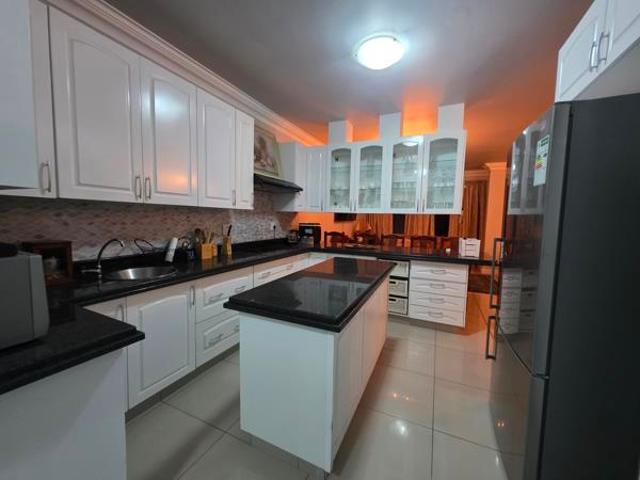 Apartment for sale in UMhlathuze Municipality, Kwazulu-natal