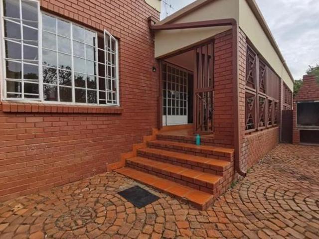 Apartment for rent in Waterkloof, Gauteng