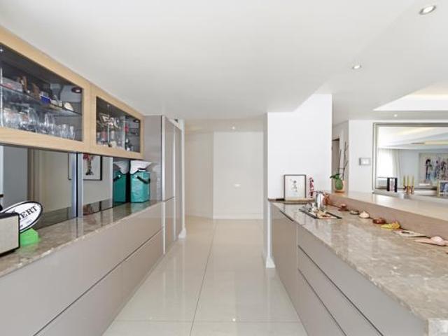 Apartment for sale in Cape Town, Western Cape