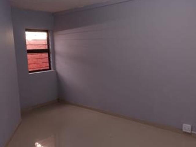 Apartment for rent in Seaview, Kwazulu-natal