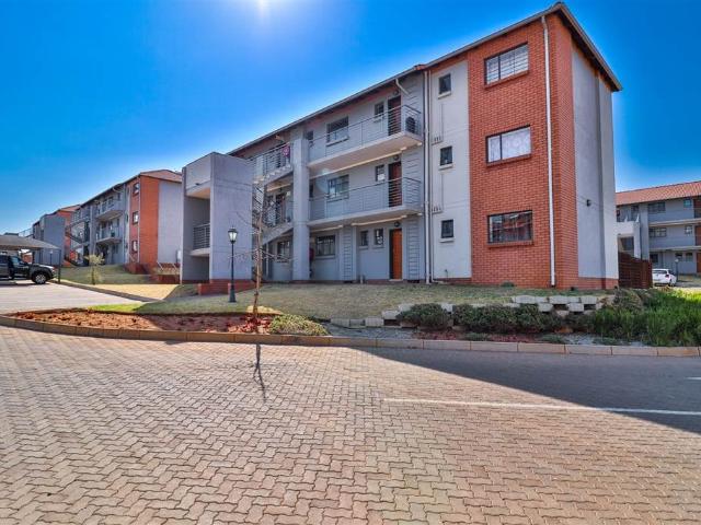 Apartment for sale in Vosloorus, Gauteng