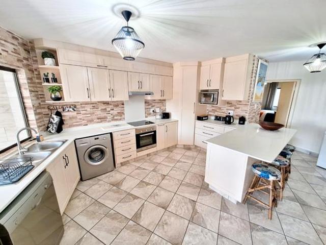 Apartment for sale in Ugu District Municipality, Kwazulu-natal