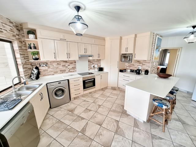 Apartment for sale in Ugu District Municipality, Kwazulu-natal