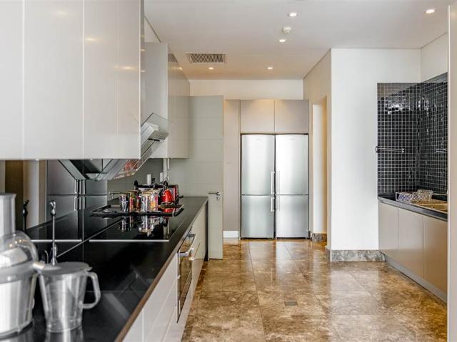 Apartment for sale in Johannesburg, North & Sandton