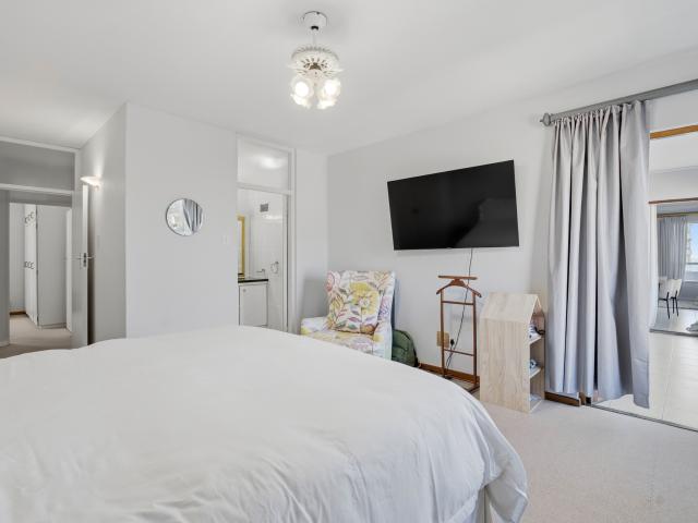 Apartment for sale in Sea Point, Cape Town
