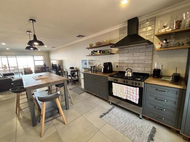 Apartment for rent in Princess Grant, Kwazulu-natal