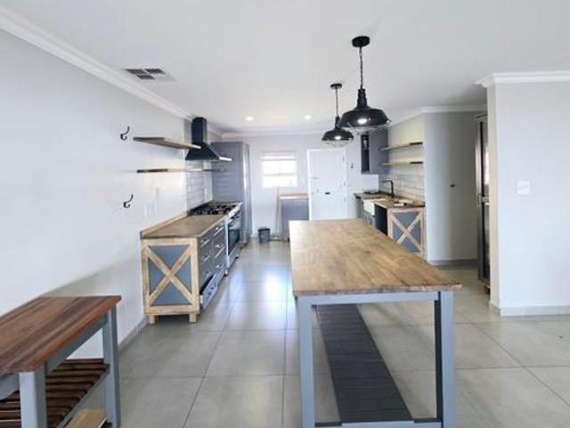 Apartment for rent in Princess Grant, Kwazulu-natal