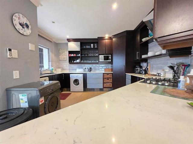 Apartment for sale in Princess Grant, Kwazulu-natal