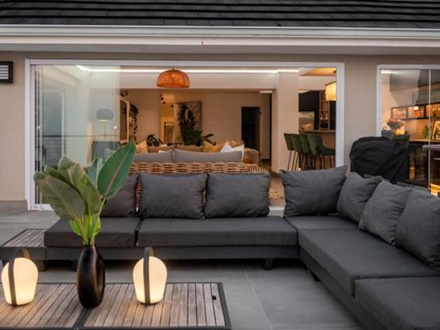 Apartment for sale in Princess Grant, Kwazulu-natal