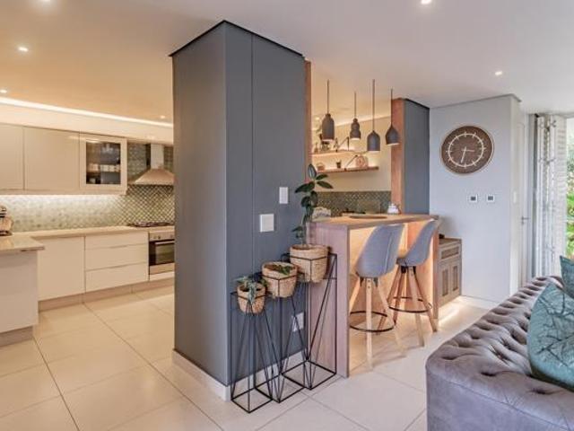 Apartment for sale in Princess Grant, Kwazulu-natal