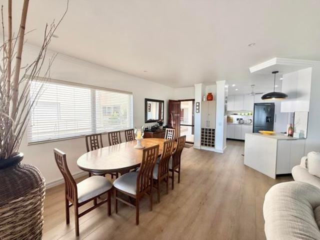 Apartment for sale in Princess Grant, Kwazulu-natal