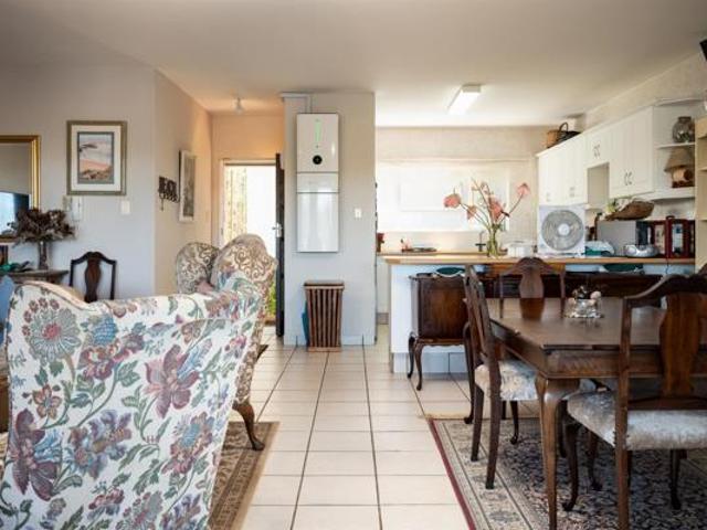 Apartment for sale in Princess Grant, Kwazulu-natal