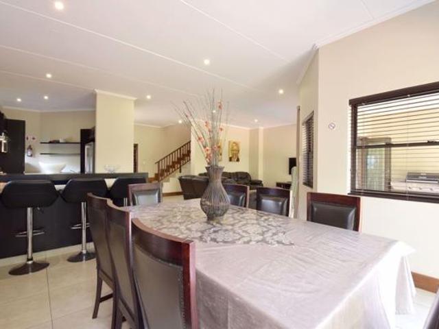 Apartment for sale in Princess Grant, Kwazulu-natal