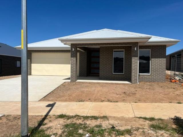 Apartment for rent in Leneva, Victoria
