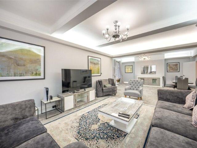 Apartment for sale in City of London, Greater London